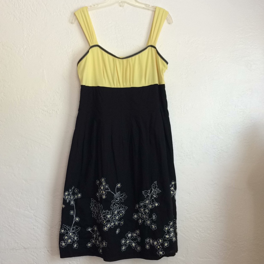 Signature by Robbie Bee embroidered sun dress